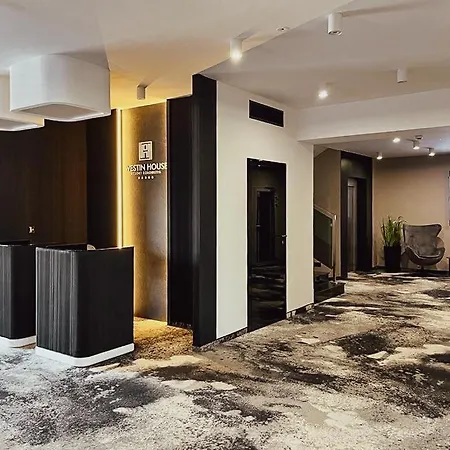 Westin House 130 *